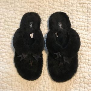 ugg fluff flip flop sale